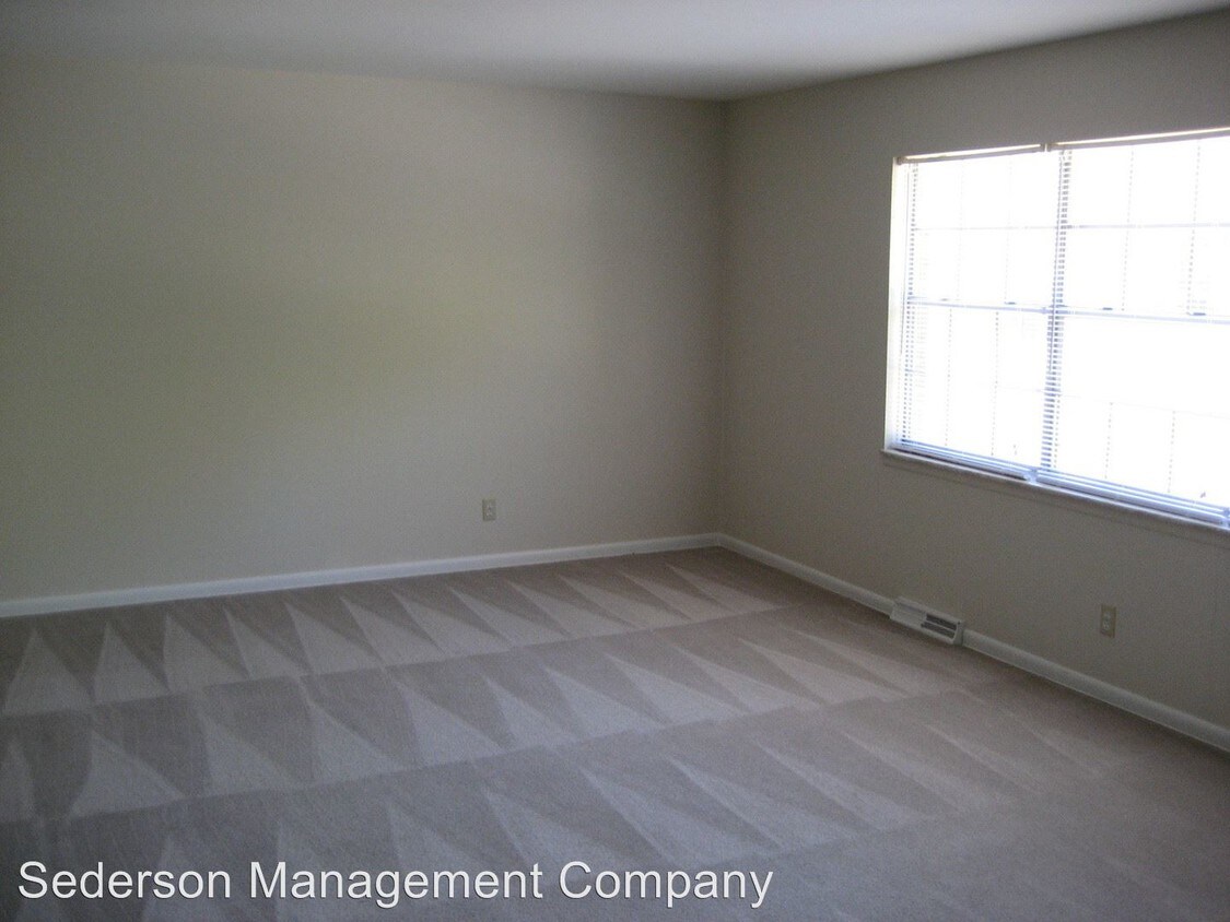 Building Photo - 210 N Morse Ave