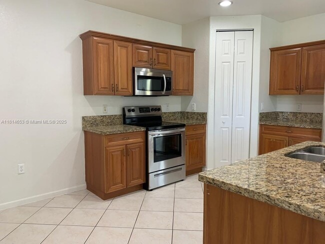 Building Photo - 2635 SW 84th Ter