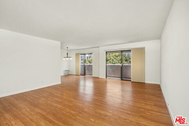 Foto del edificio - 1925 Overland Ave