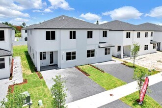 Building Photo - 22485 SW 125th Ave