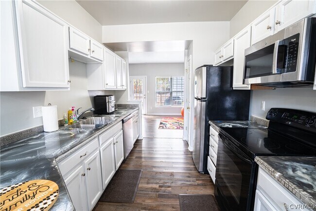 Building Photo - 1160 Grand Brook Dr