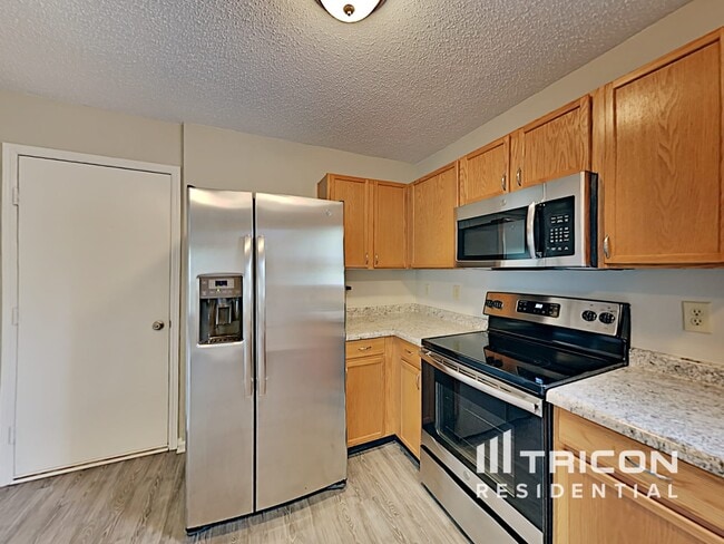Foto del edificio - 13143 N Brick Chapel Dr