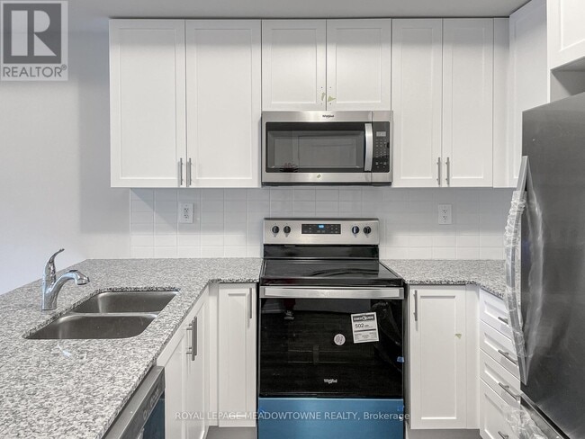 Building Photo - 1565 Rose Way