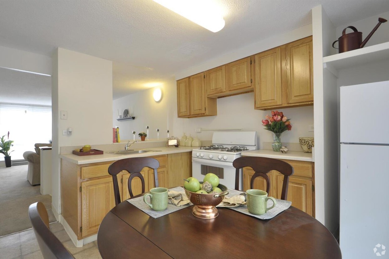 Foto principal - Riverview Court Apartment Homes