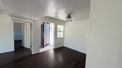 Building Photo - 8301 E Wildcat Dr