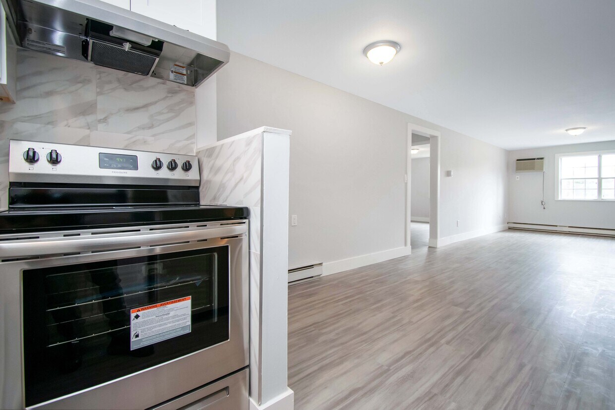 Longhill Gardens Apartments in Southampton, MA