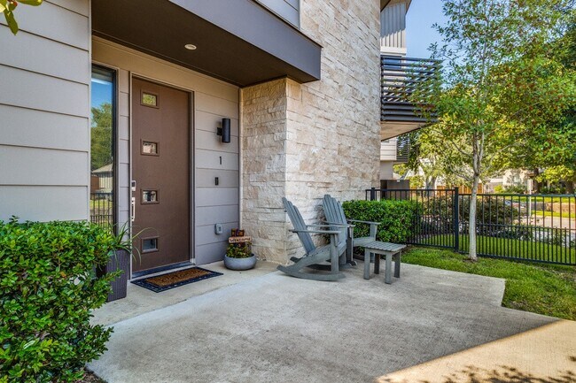 Foto del edificio - 6100 Hudson Street, Unit 1