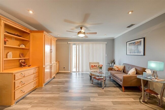 Building Photo - 8427 Hearth Dr