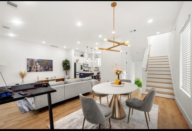 Foto del edificio - 2902 Rosalie St