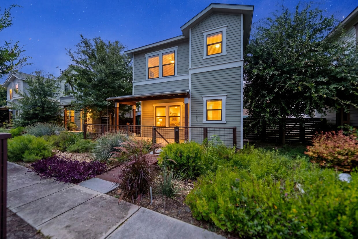 Photo - 1150 N Olive St (San Antonio, TX)