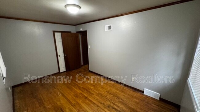 Building Photo - 4243 Vann Ave