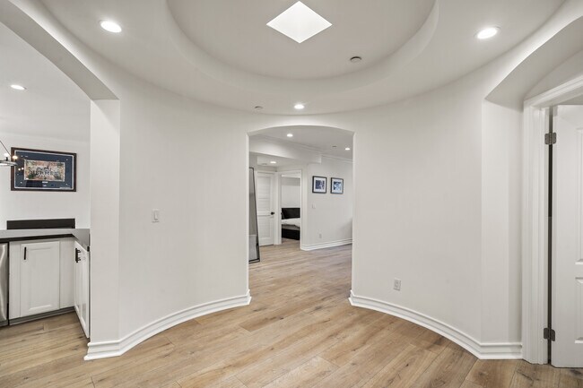 Foto del edificio - 122 N Clark Dr