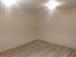 Building Photo - 4864 Woodthrush Way