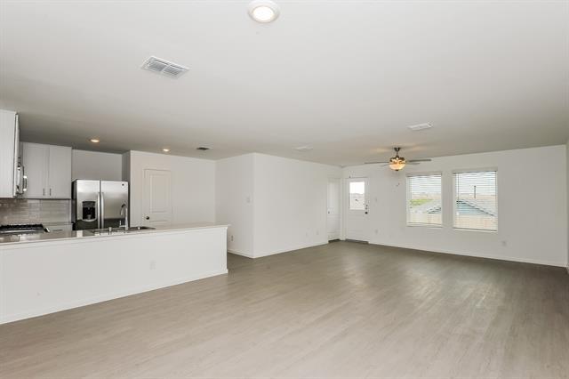 Building Photo - 2721 Mistwood Dr