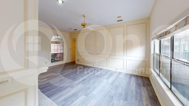 Foto del edificio - 1633 Palisades Dr