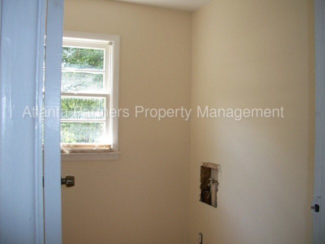 Foto del edificio - 1002 Level Creek Rd