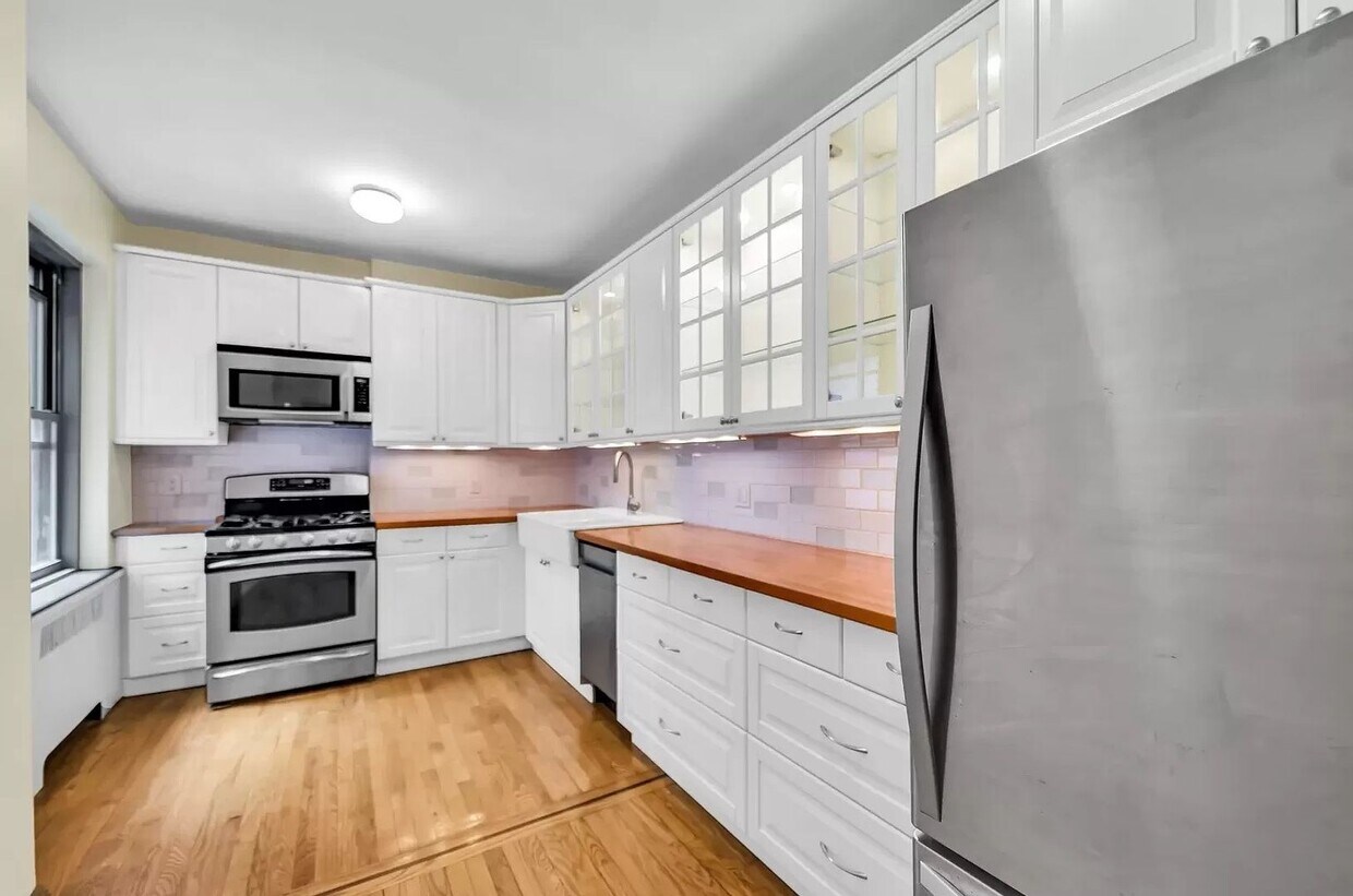 Foto principal - Spacious 1 bedroom 1 bathroom