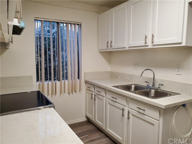 Building Photo - 14561 Del Amo Ave