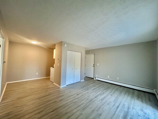 Foto del edificio - 4126 W 8th St