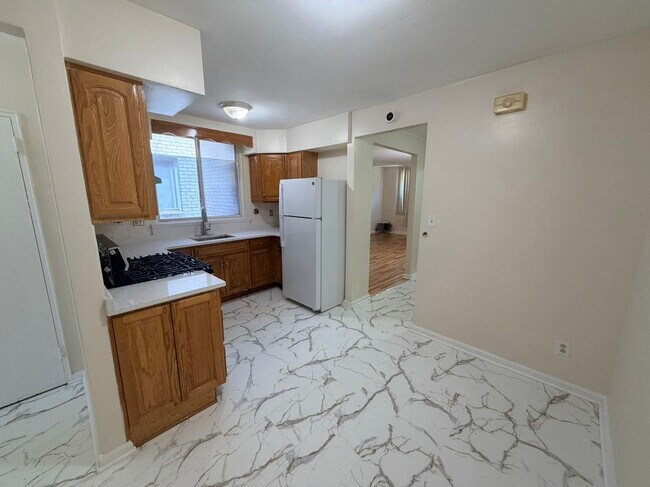 Foto del edificio - 2076 E 63rd St