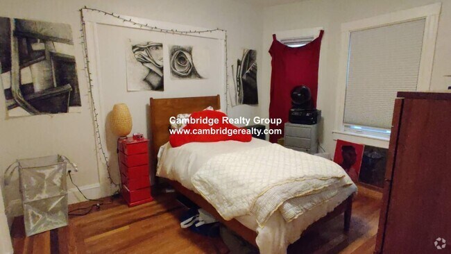 Building Photo - 45 Bowdoin St