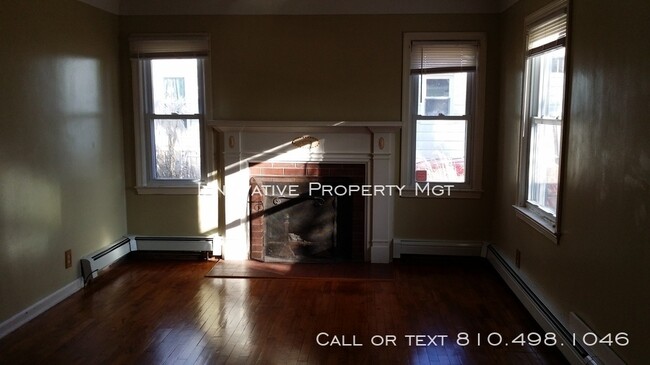 Building Photo - 2211 Tuscola Ave