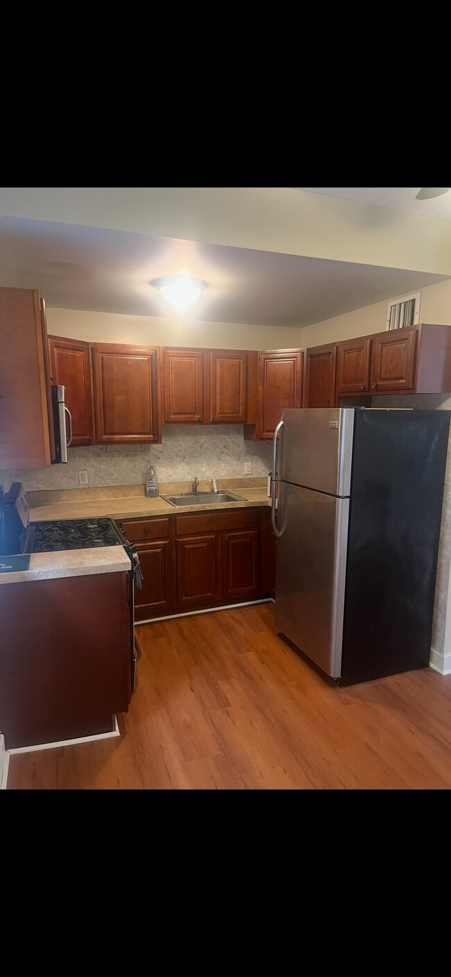 Cocina - 608 S Clifton St