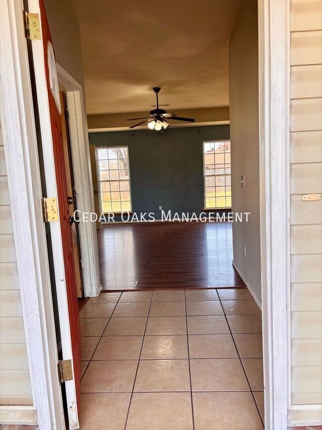 Foto del edificio - 2520 Mary Phelps Dr