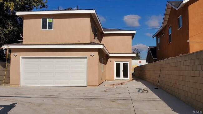 Foto del edificio - 3510 W 5th St