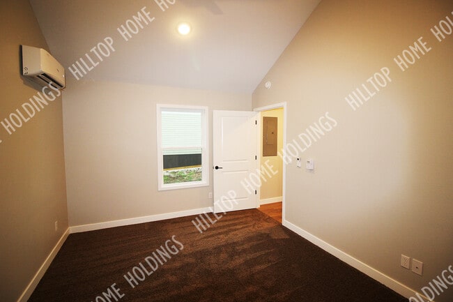 Building Photo - 53 Hilltop Rd