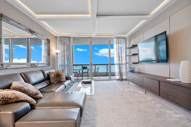 Building Photo - 6899 Collins Ave