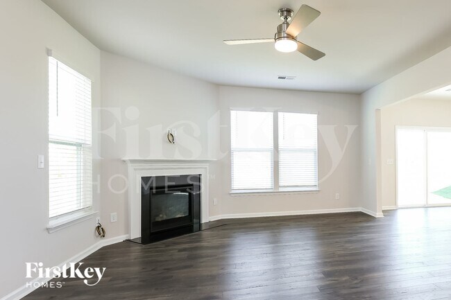Building Photo - 614 Goldburn Wy