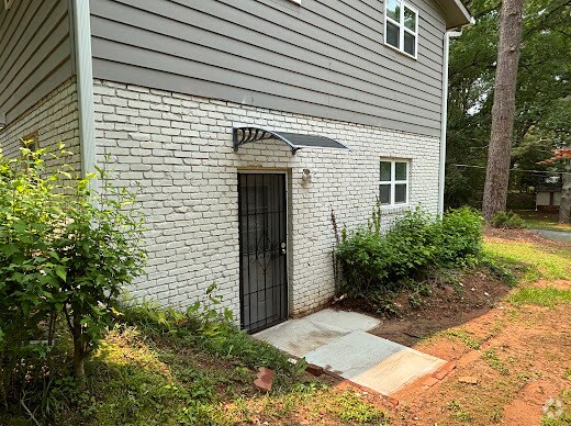 Building Photo - 3268 Briarwood Blvd