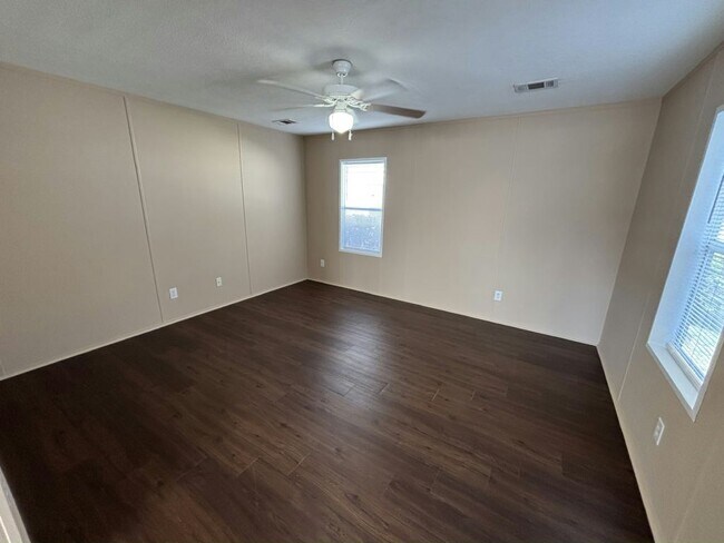 Foto del edificio - 6532 NW 29th St