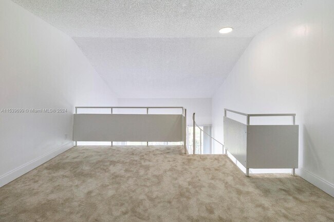 Foto del edificio - 2940 Forest Hills Blvd