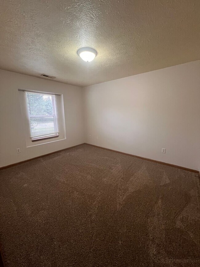 Foto del edificio - 3521/3523 E Thornhill Circle