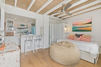 Building Photo - 420 Monterey Ln