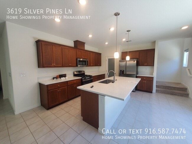 Foto del edificio - 3619 Silver Pine Ln