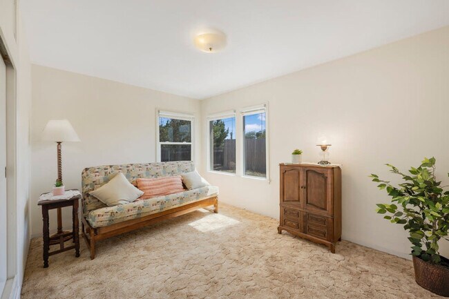 Foto del edificio - 4807 Foxenwood Ln
