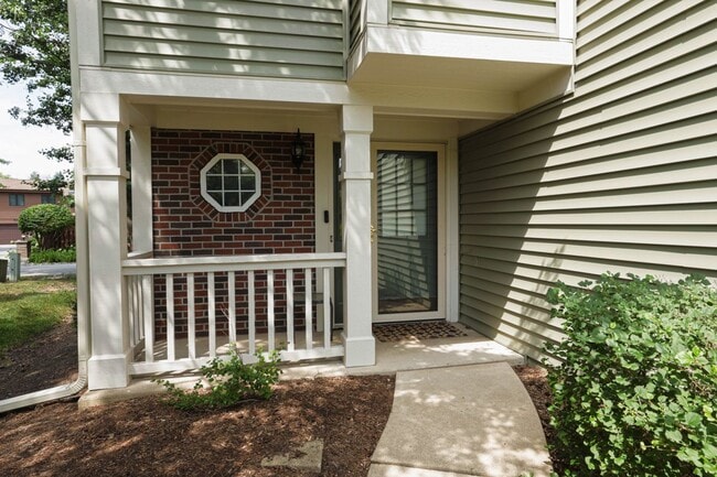Building Photo - 1049 Talbots Ln