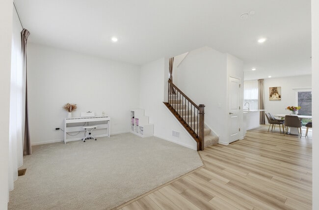 Building Photo - 8503 Rosehall Dr