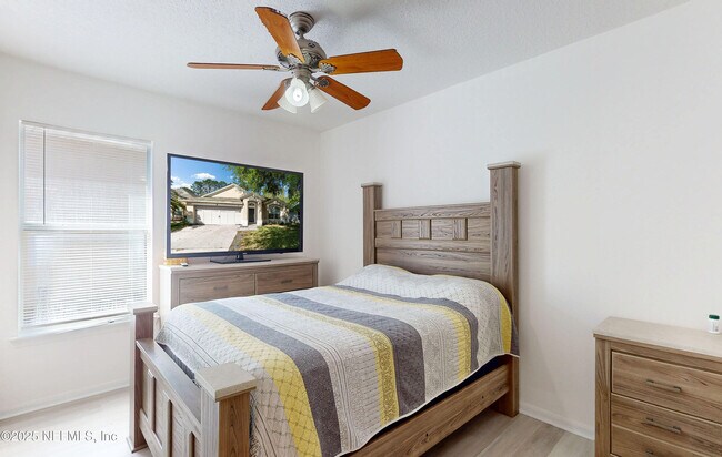 Foto del edificio - 212 Brookchase Ln W