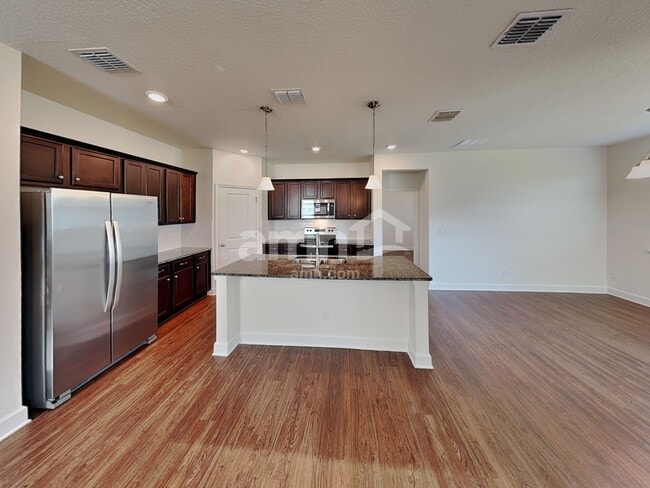 Building Photo - 158 Opal Way