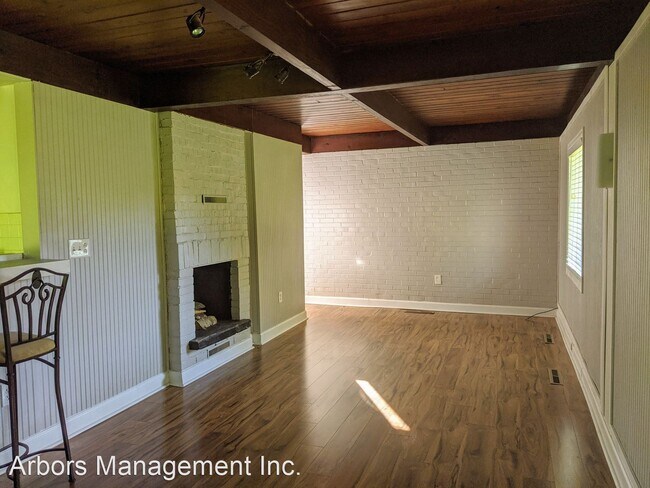 Building Photo - 3 br, 1 bath House - 3312 Windgate Dr