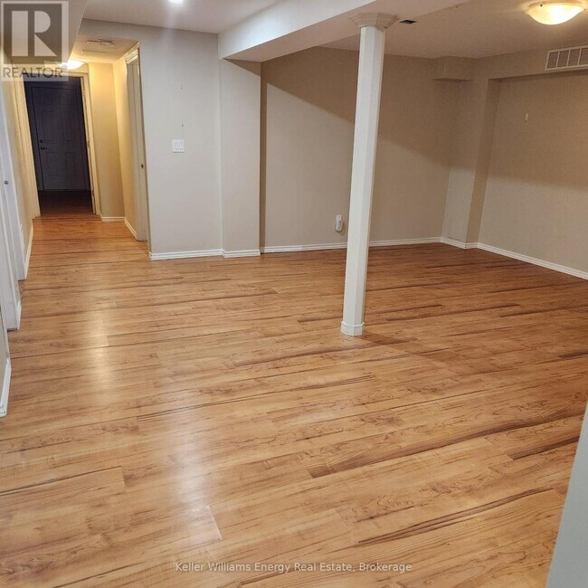 Photo du bâtiment - 1297 Kettering Dr