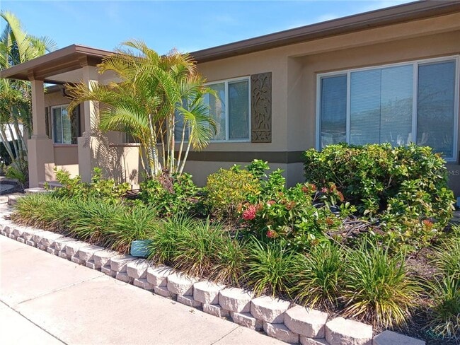 Building Photo - 4864 Lake Charles Dr N