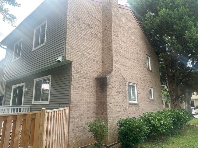 Foto del edificio - 11550 Sullnick Way