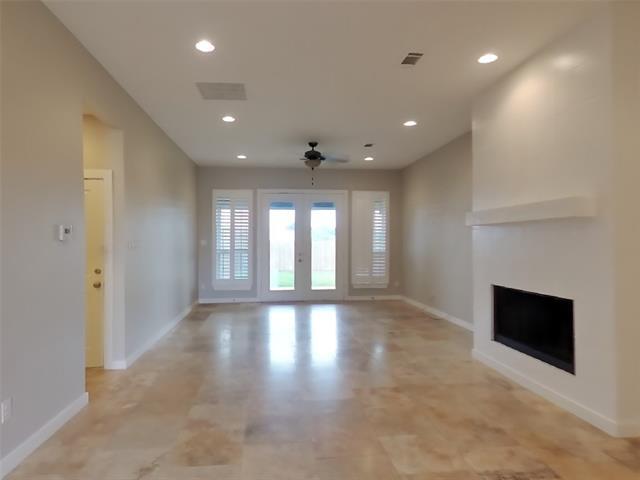 Building Photo - 9210 Chimneywood Dr