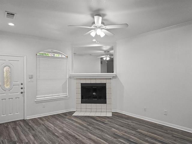 Foto del edificio - 1501 Cedar Elm Dr