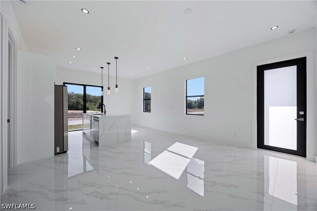 Foto del edificio - 1051 Marine Ave S